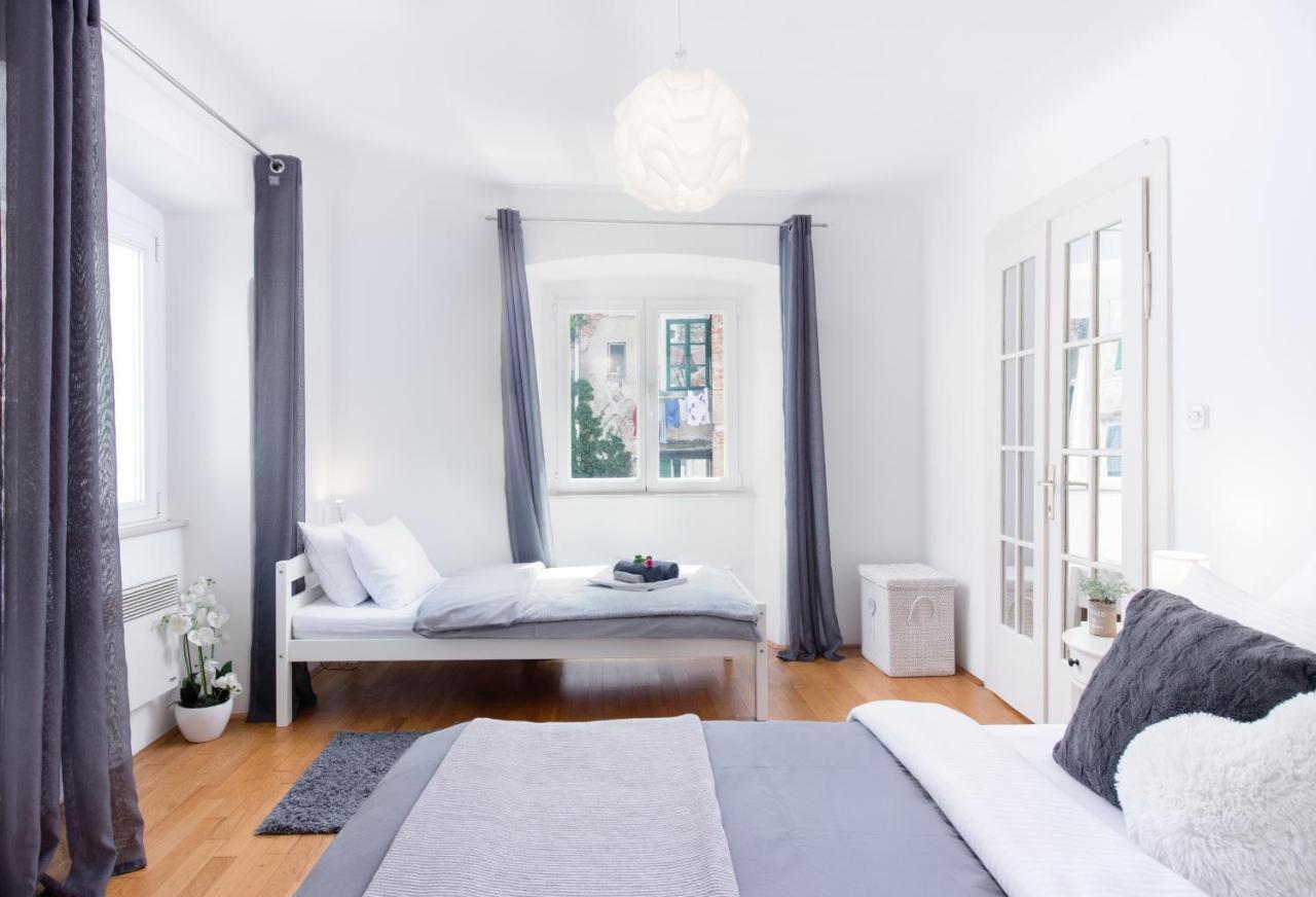 Apartment Santa Barbara Rijeka Buitenkant foto